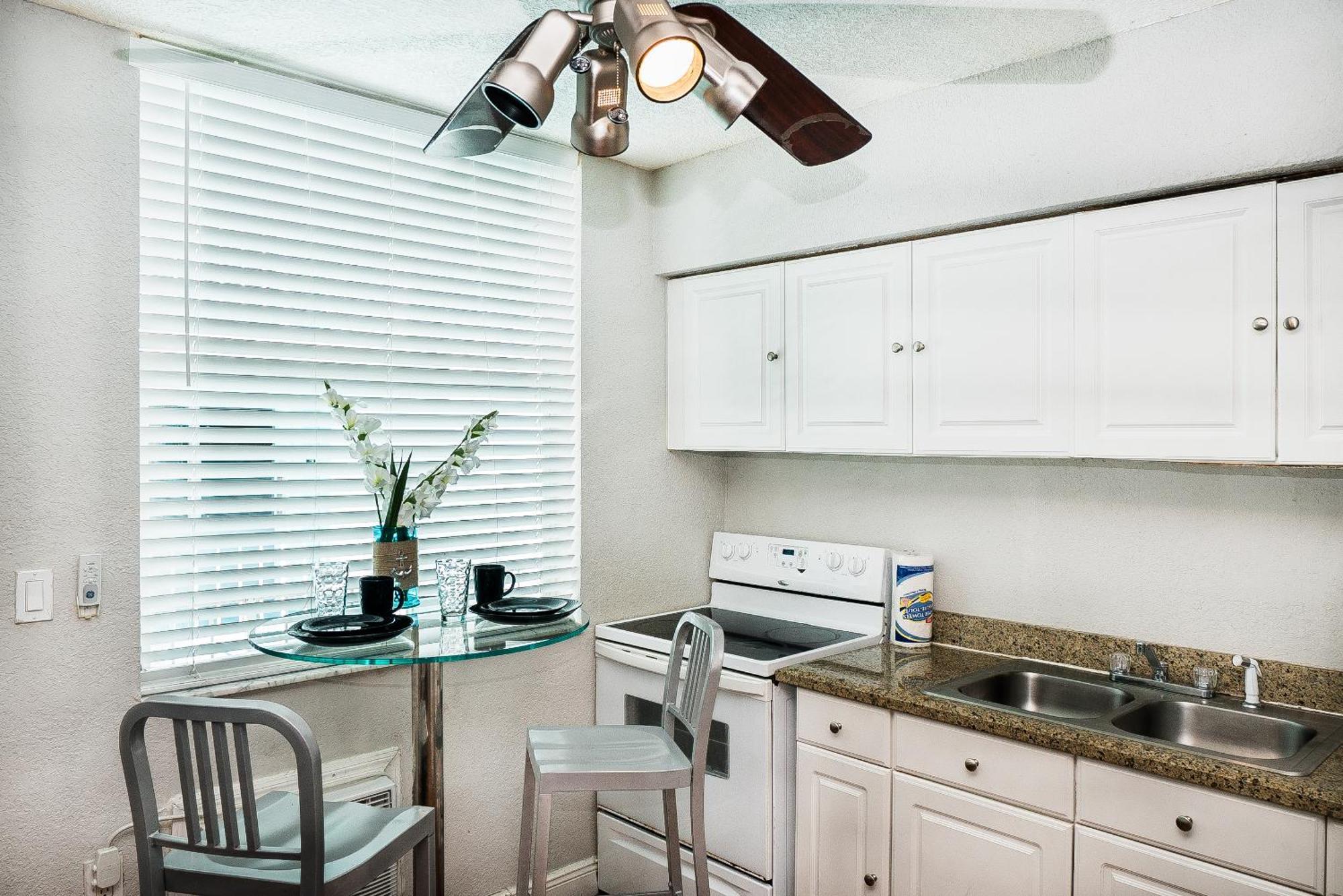 713 Miami Beach Apartments ภายนอก รูปภาพ