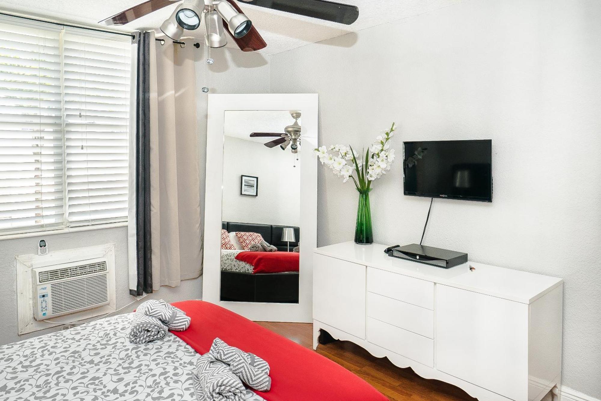 713 Miami Beach Apartments ภายนอก รูปภาพ